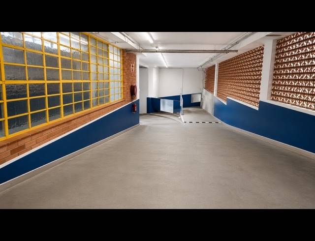 4,500M² BUILDING FOR SALE IN GREYVILLE